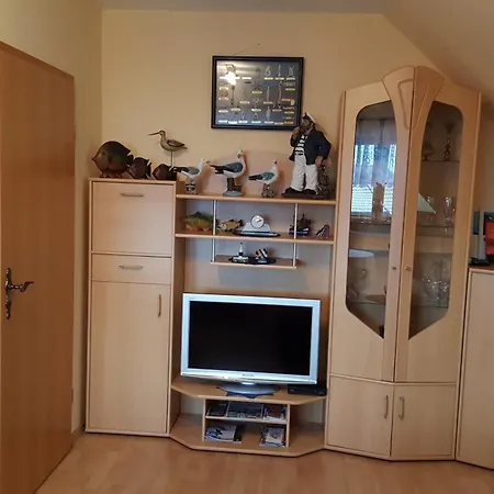 Block Apartment *